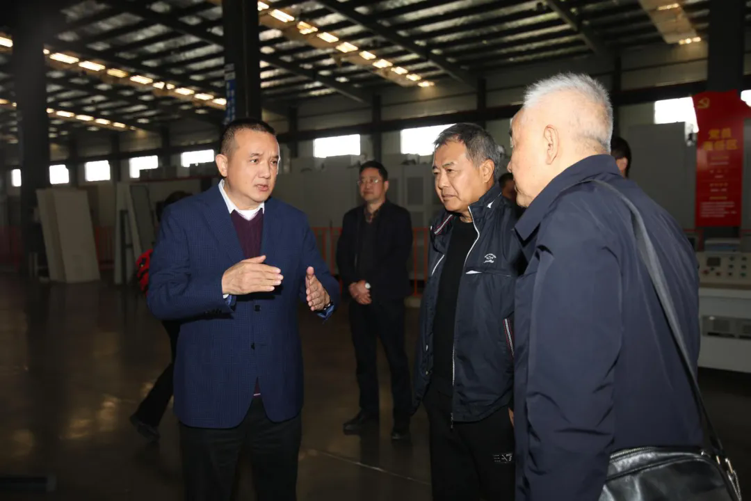 看見未來，才有未來?——中國服務(wù)型制造產(chǎn)業(yè)聯(lián)盟專家印建安一行赴大禹電氣考察指導(dǎo)